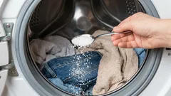 Zašto domaćice dodaju sol pri pranju rublja: djeluje bolje od skupih deterdženata