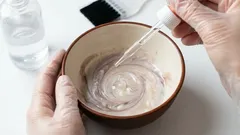 Što dodati u boju za kosu: malo poznati trik koji frizeri koriste kako bi boja trajala